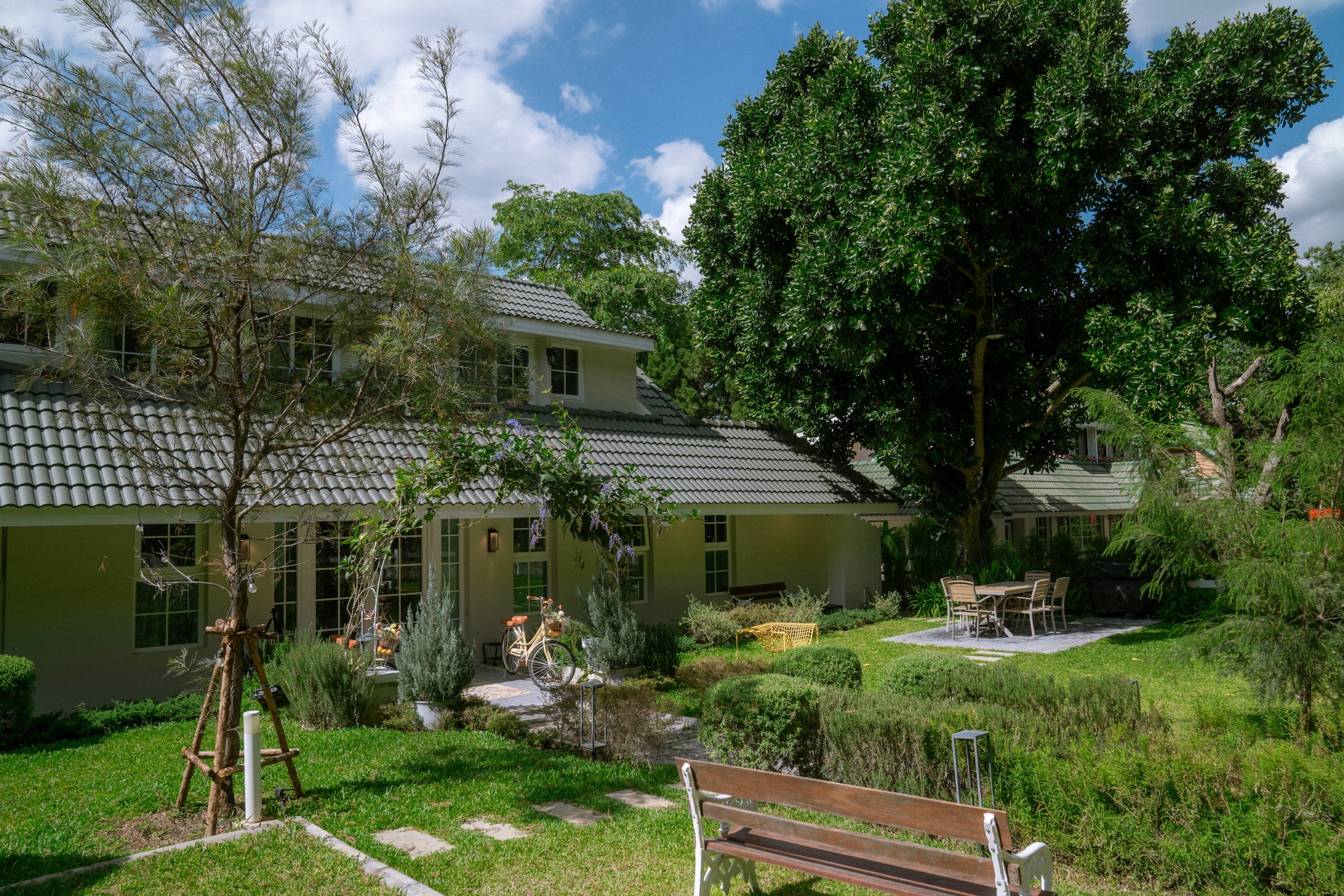 The house from the garden